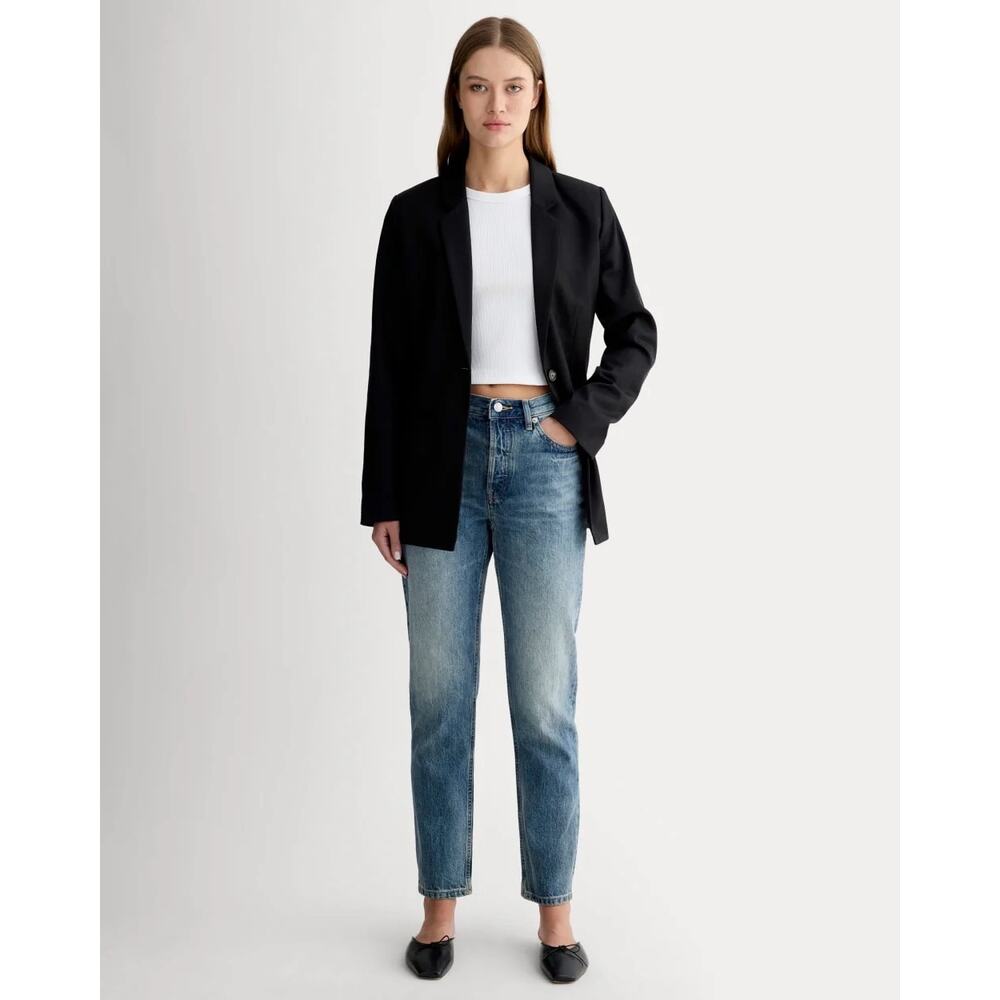 Everlane  styled the curvy 90s cheeky straight jean organic cotton